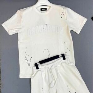 selling a Dsquared2-style summer set